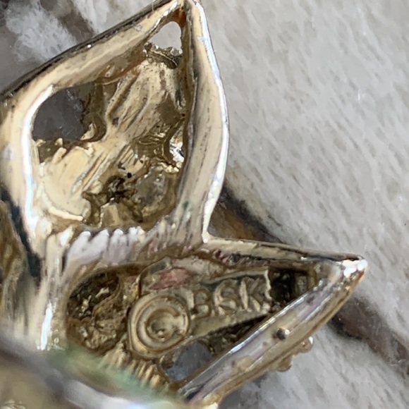 Vintage BSK Peacock Blue Green AB Rhinestone Clip on Earrings Gold Tone - Picture 3 of 3